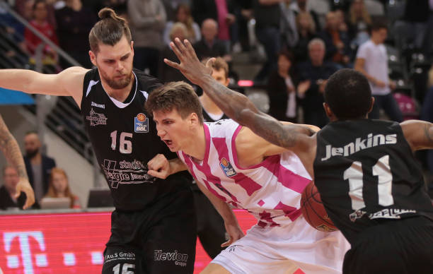 在巴恩斯选 在巴恩斯选