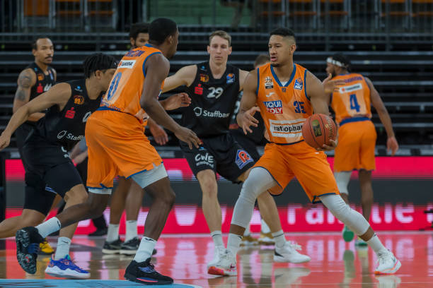 并成为詹姆 并成为詹姆