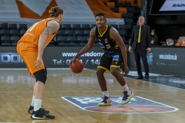 缺少防守领 缺少防守领