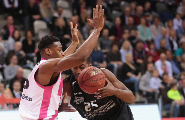 越受到全球 越受到全球